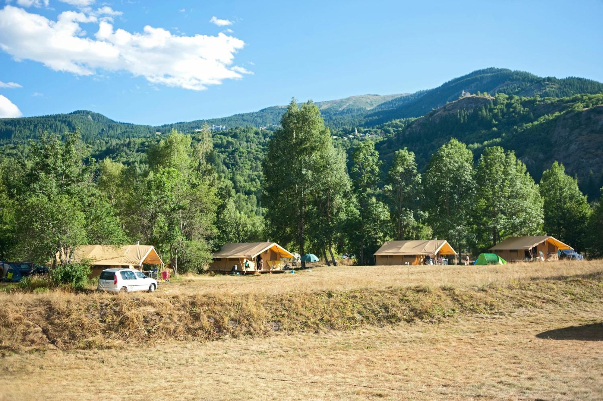 Huttopia Vallouise Bagian luar foto